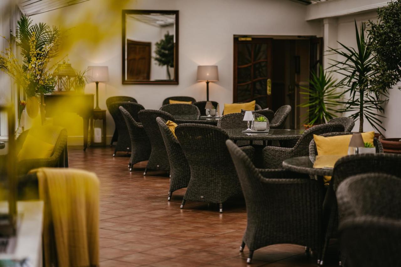 Rowton Hall Hotel And Spa Chester Extérieur photo
