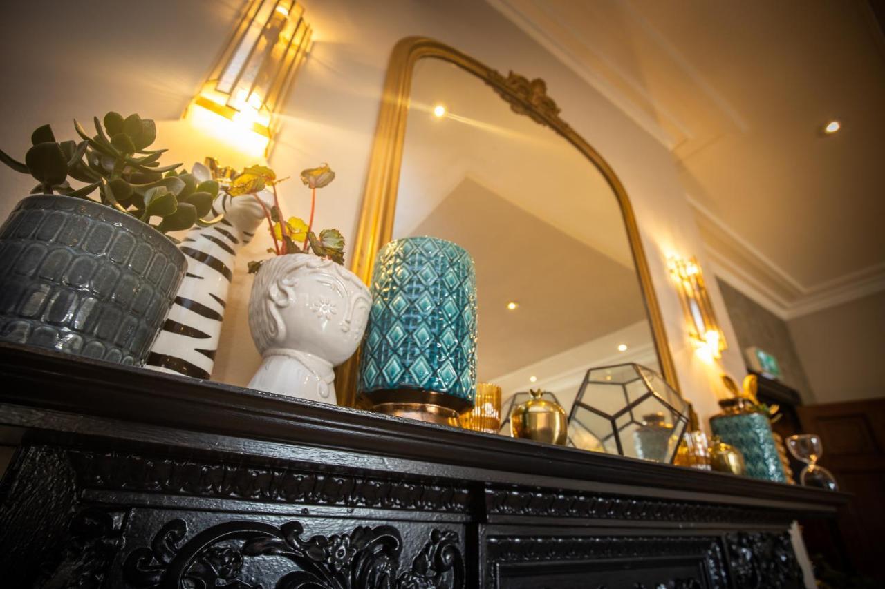 Rowton Hall Hotel And Spa Chester Extérieur photo