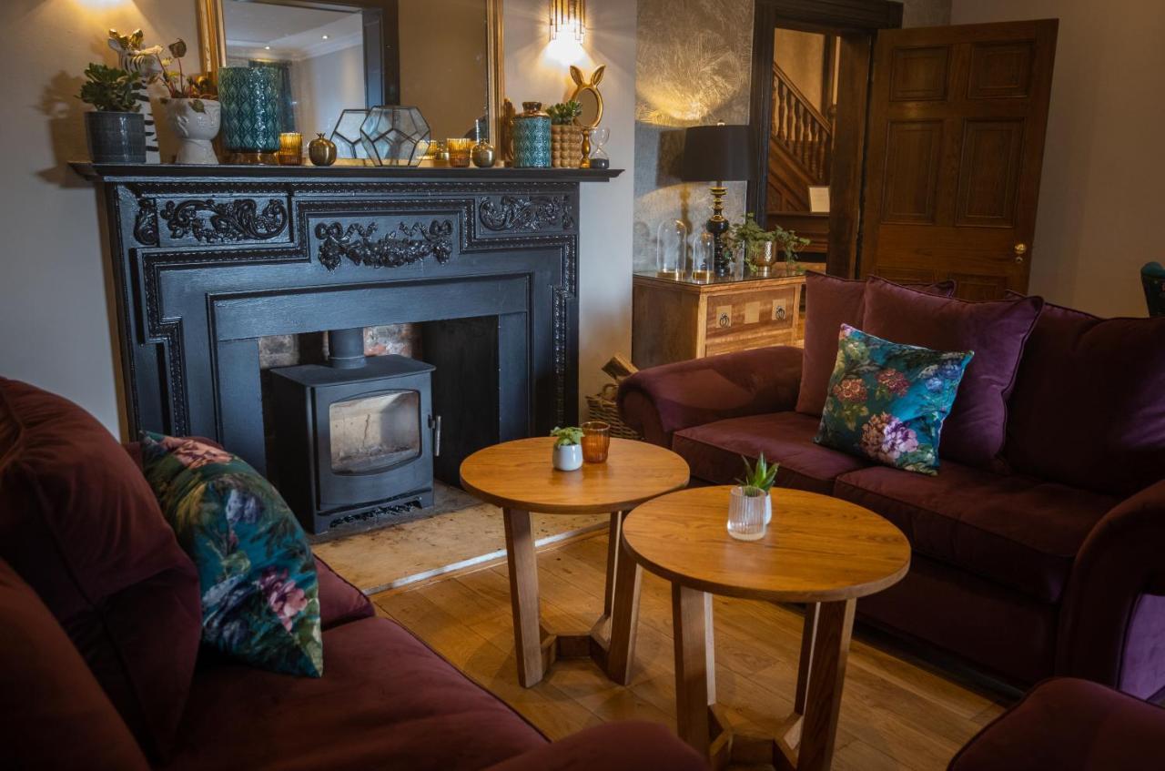 Rowton Hall Hotel And Spa Chester Extérieur photo