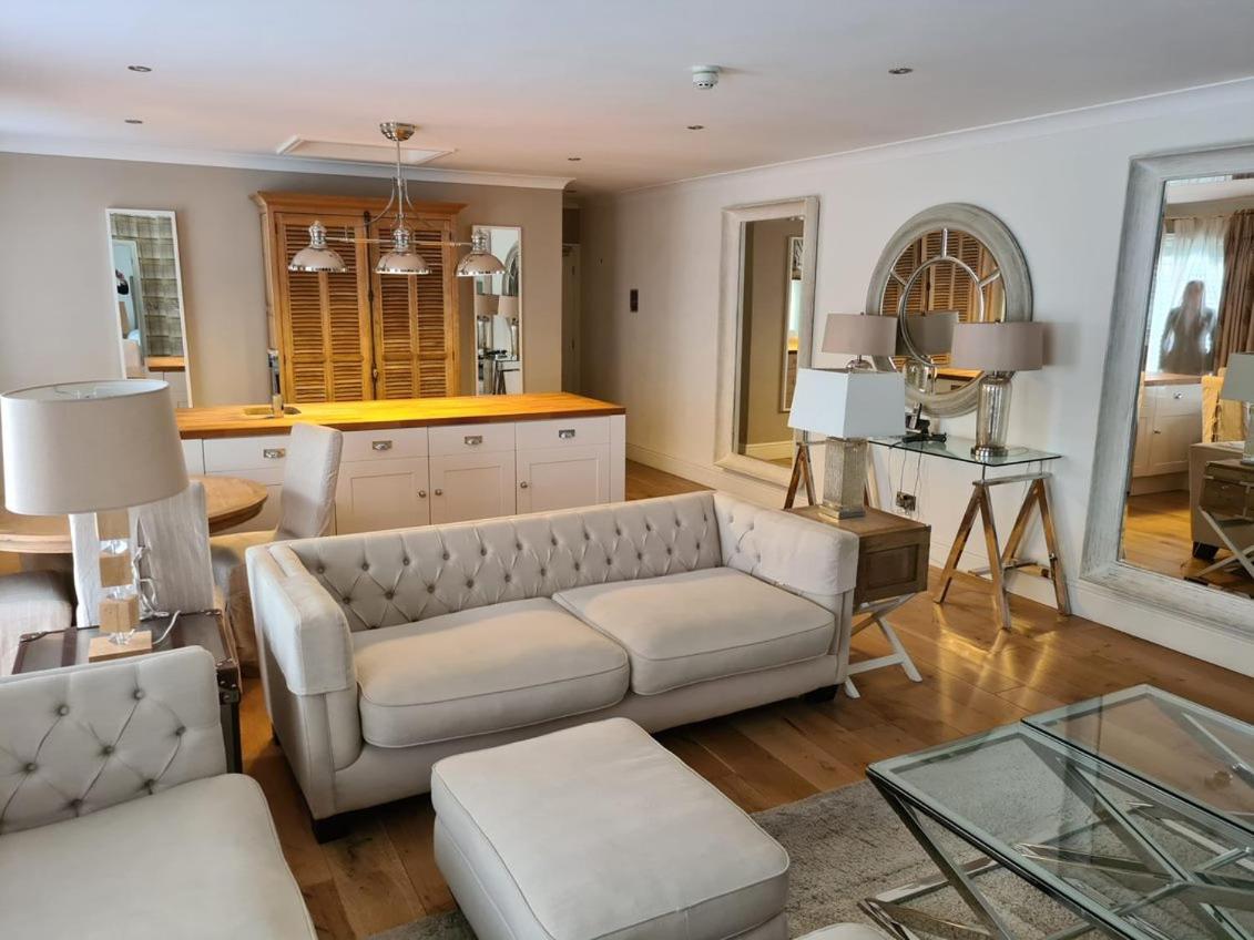 Rowton Hall Hotel And Spa Chester Extérieur photo
