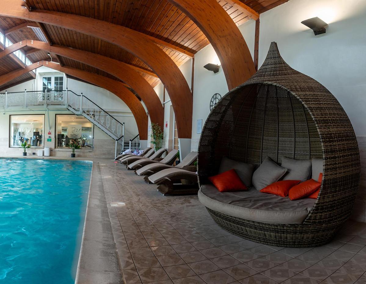Rowton Hall Hotel And Spa Chester Extérieur photo