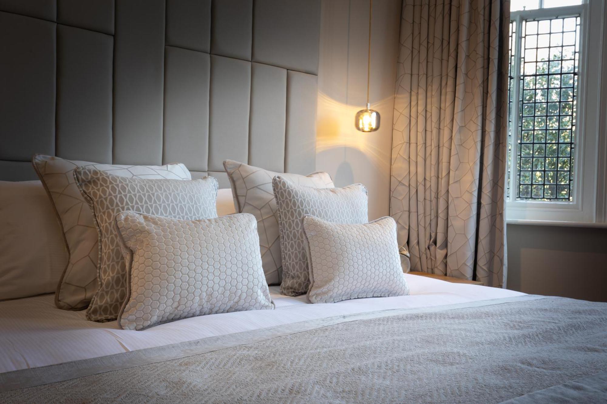 Rowton Hall Hotel And Spa Chester Extérieur photo