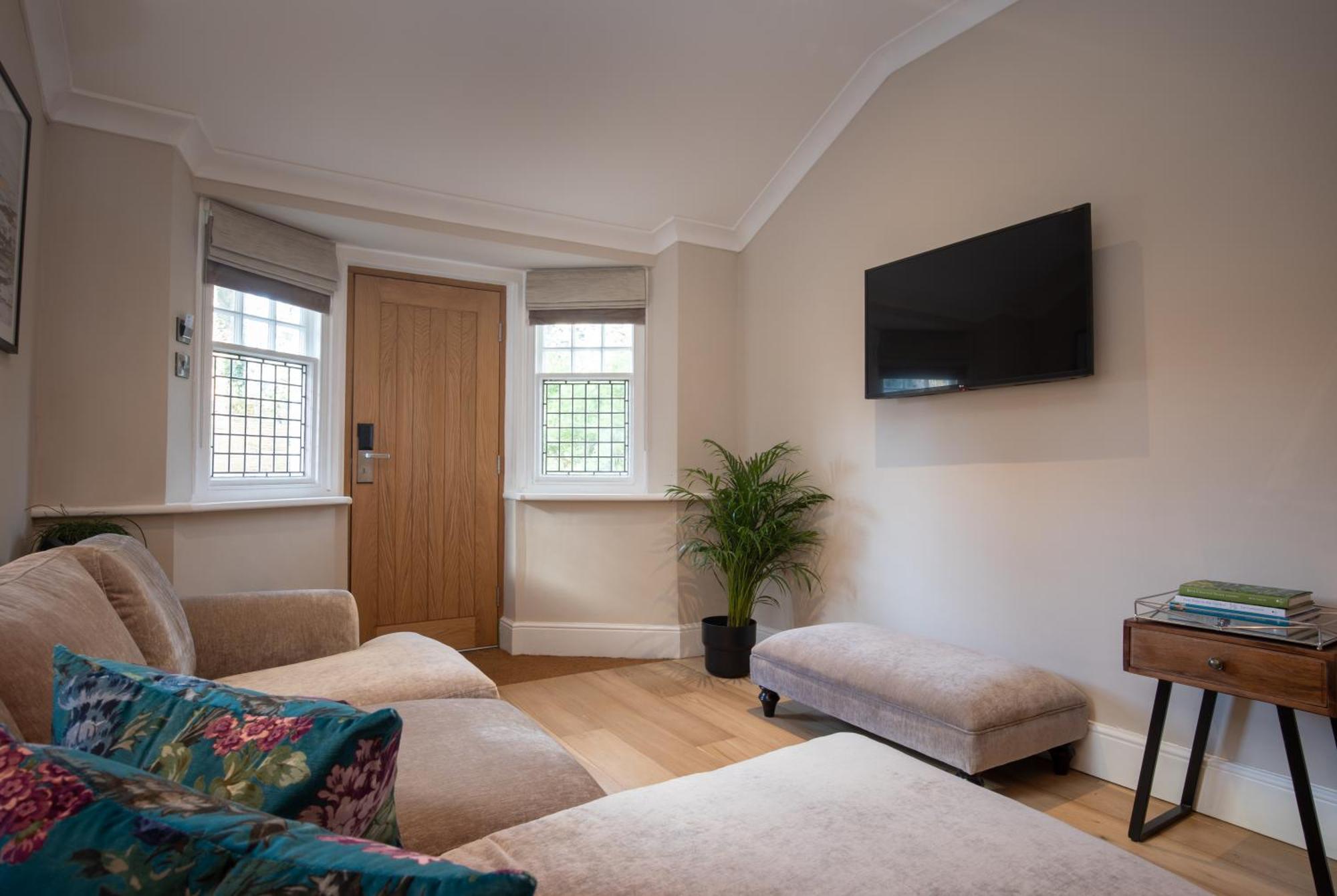 Rowton Hall Hotel And Spa Chester Extérieur photo